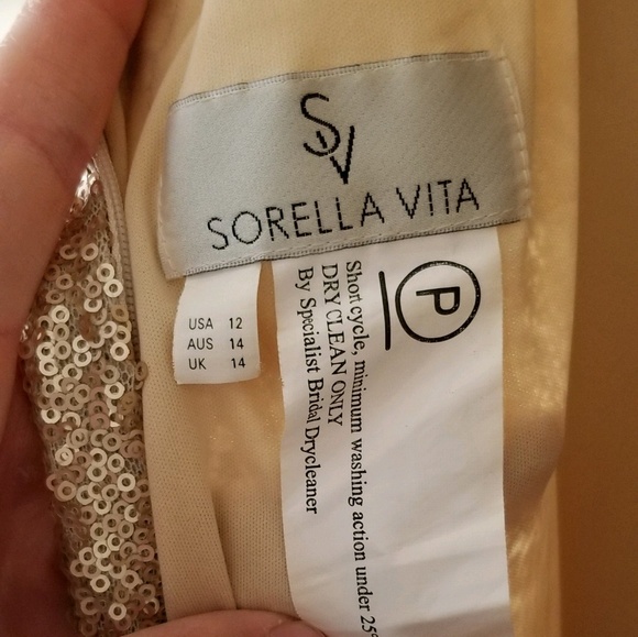 Dress for wedding or prom - Picture 5 of 5